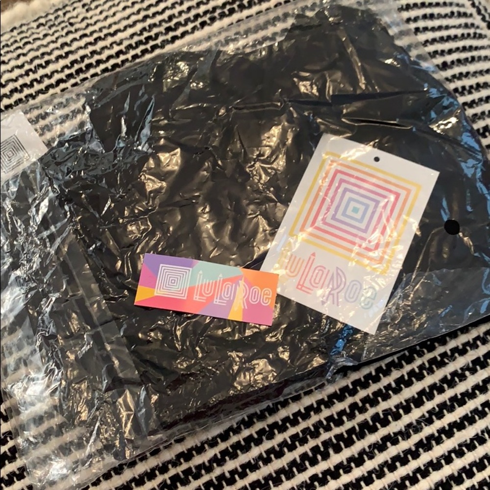 LuLaRoe Solid Black OS Leggings NWT